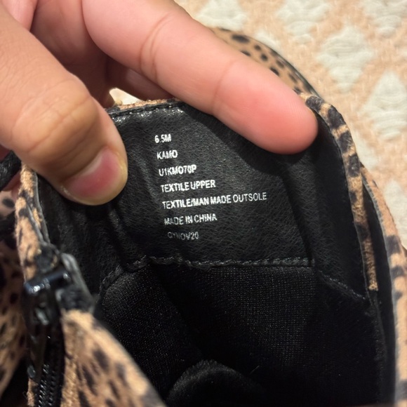 Leopard High Boots - Picture 8 of 9